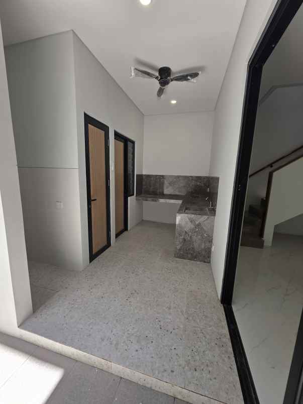 rumah baru sutorejo prima indah surabaya under 2m