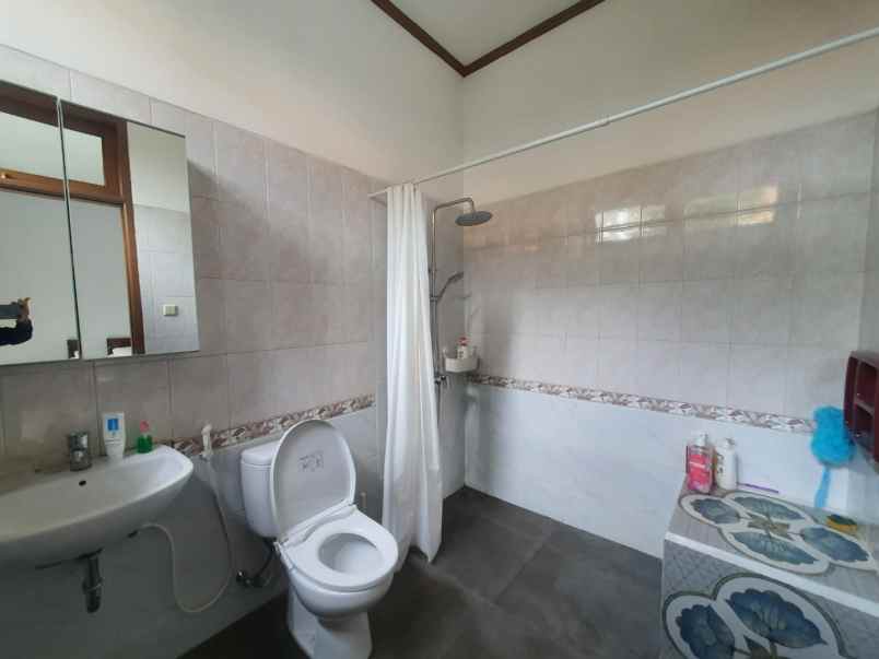 rumah besar tanah luas dijual di jl raya lenteng agung