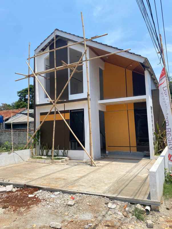 rumah cakep dekat stasiun
