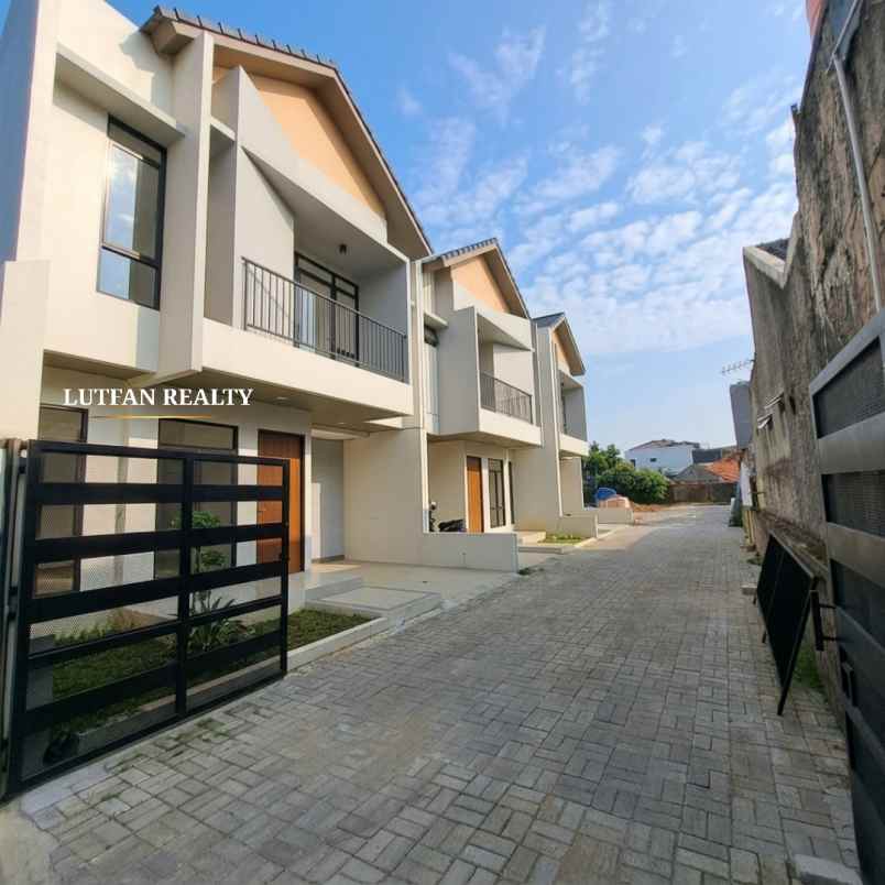 rumah cluster skandinavian dekat stasiun tanjung barat