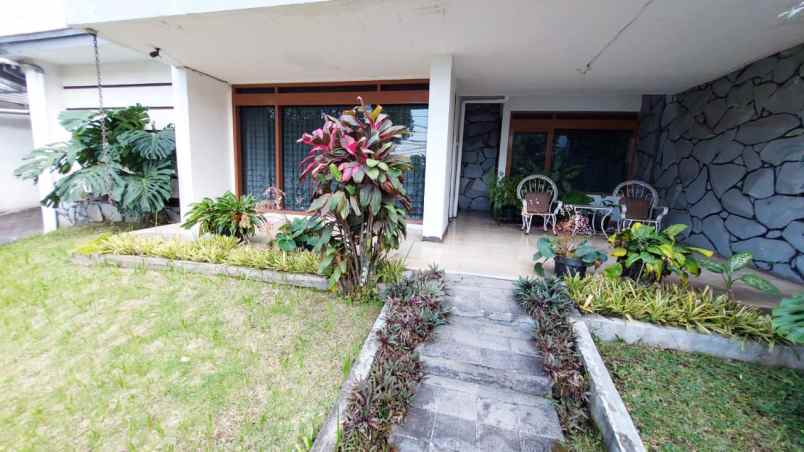 rumah dan kost2an di tubagus ismail dago bandung