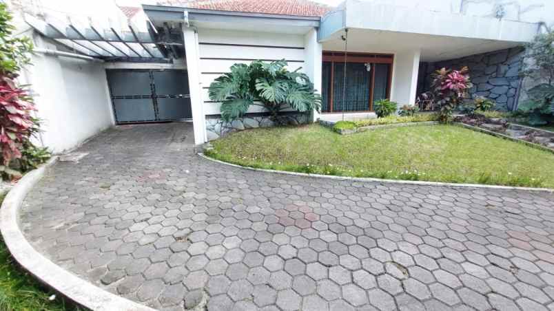 rumah dan kost2an di tubagus ismail dago bandung