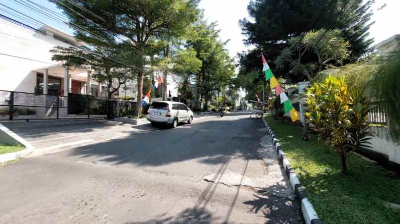 rumah dan kost2an di tubagus ismail dago bandung