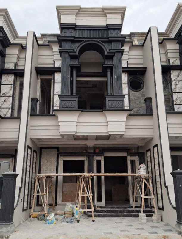 rumah dekat global islamic labschool depok