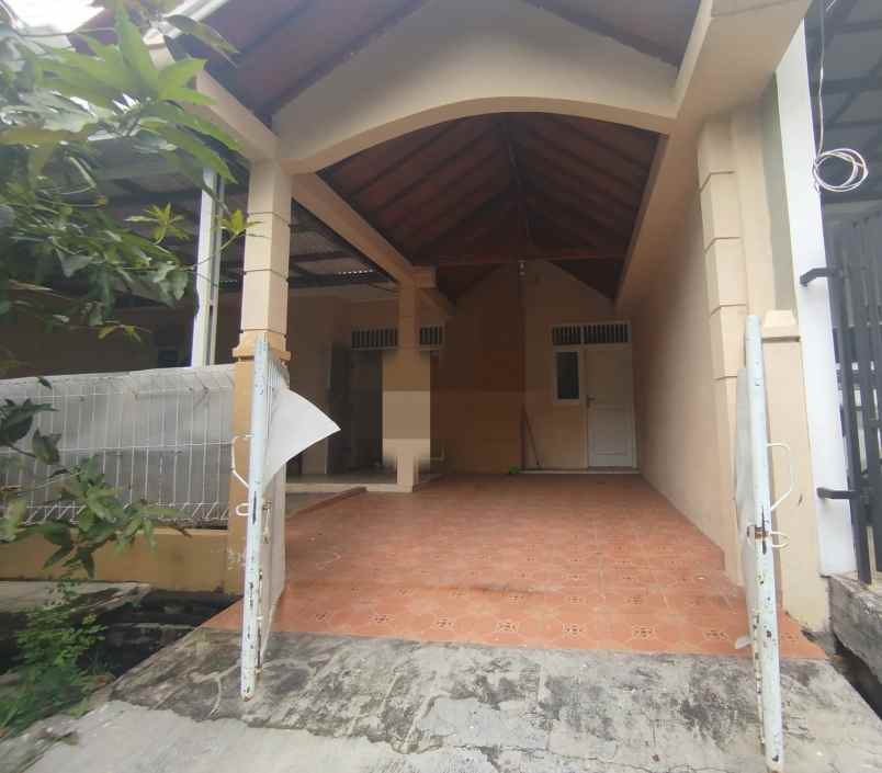 rumah dekat mall di prima harapan regency bekasi utara