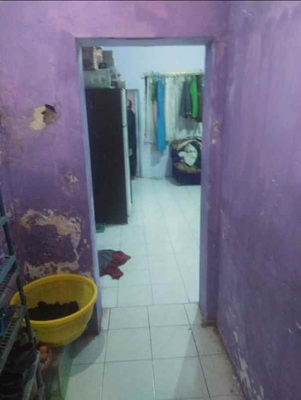 rumah di tepi jalan yos sudarso pasuruan kota jatim