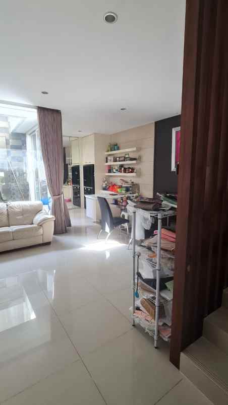 rumah dijual citraland grand eastwood surabaya