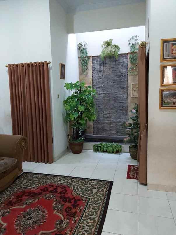 rumah dijual di pondok kelapa selatan