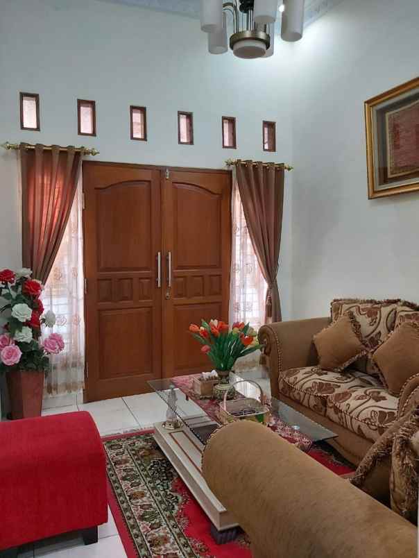 rumah dijual di pondok kelapa selatan