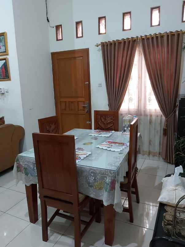 rumah dijual di pondok kelapa selatan