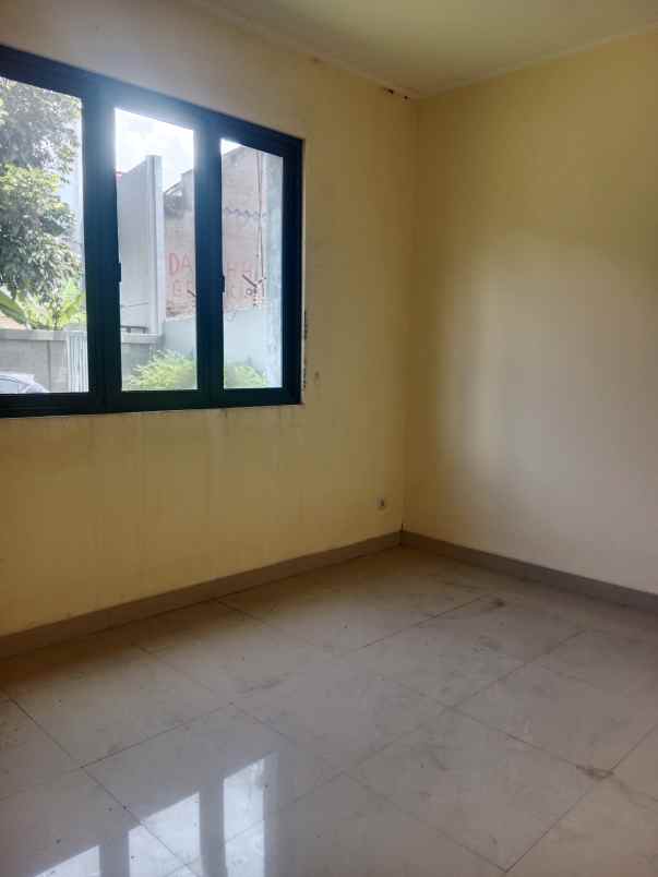 rumah dijual di taman surya indah bandung