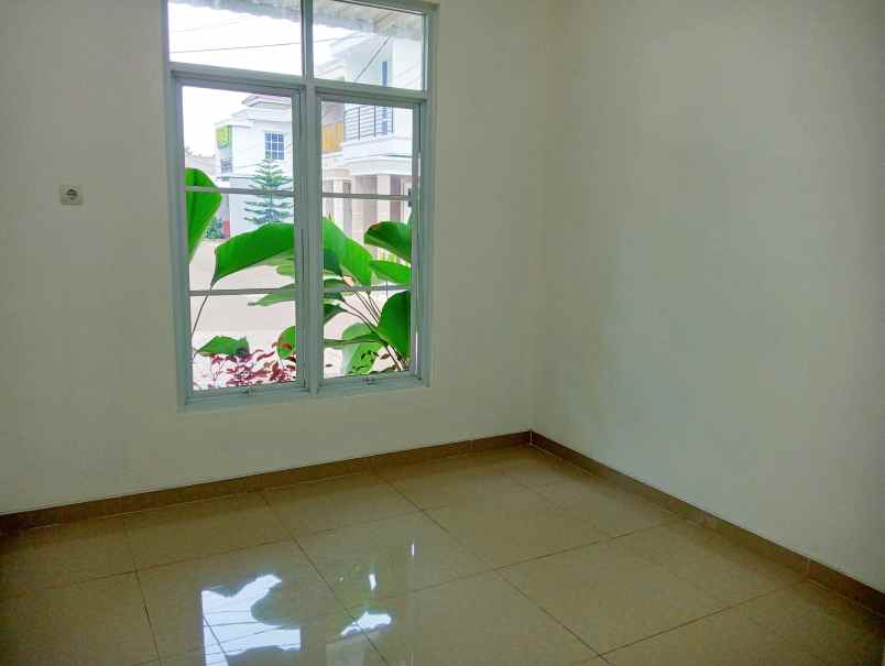 rumah exclusive 2 lantai villa amarilis beji depok