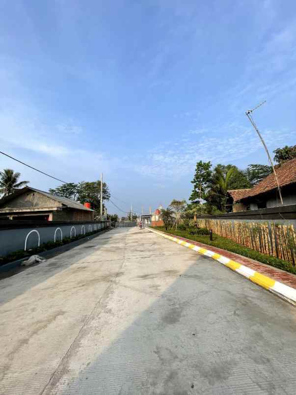 rumah hanya 5 km ke stasiun maja di solear tangerang