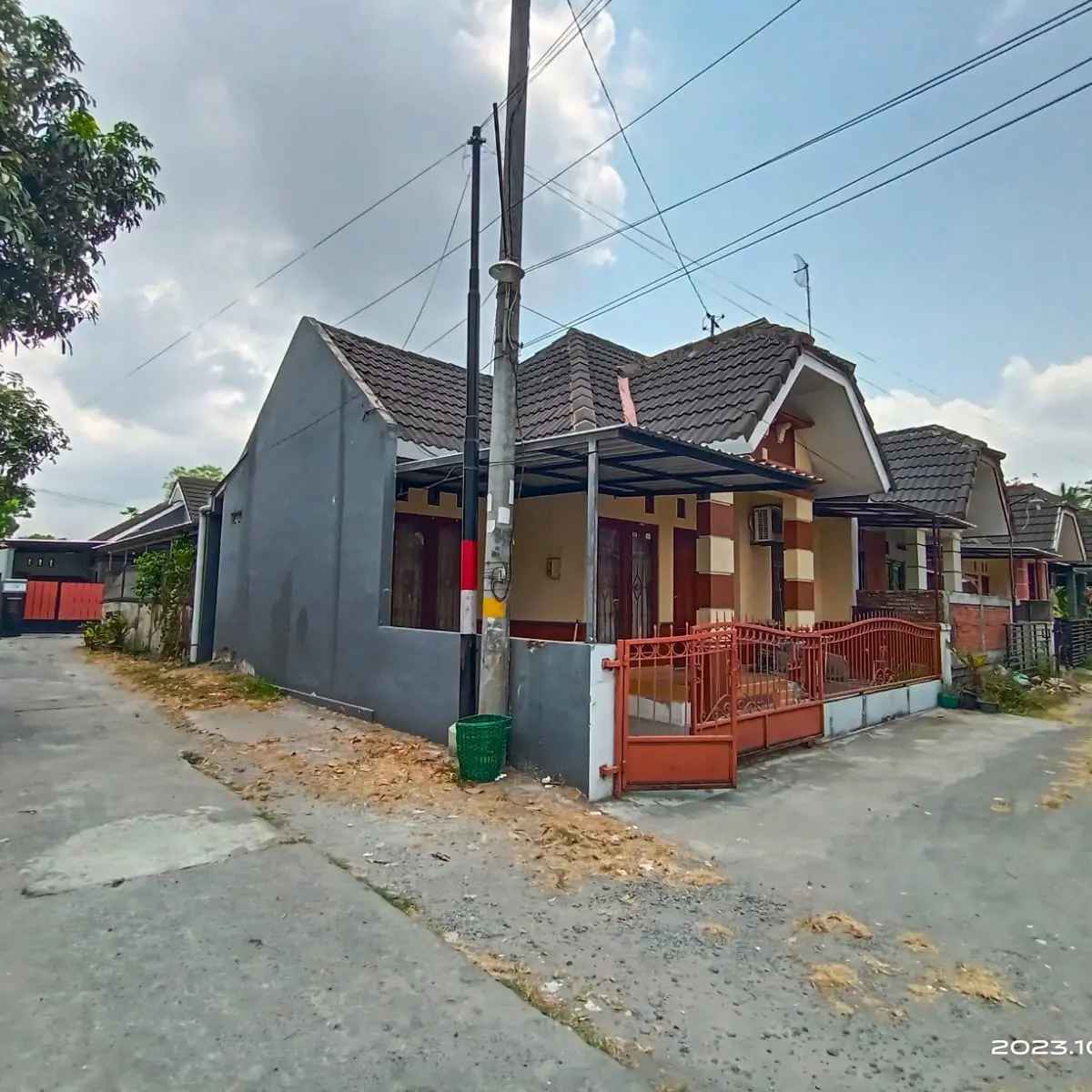 rumah hook di jl kaliurang km 10 dekat pasar gentan