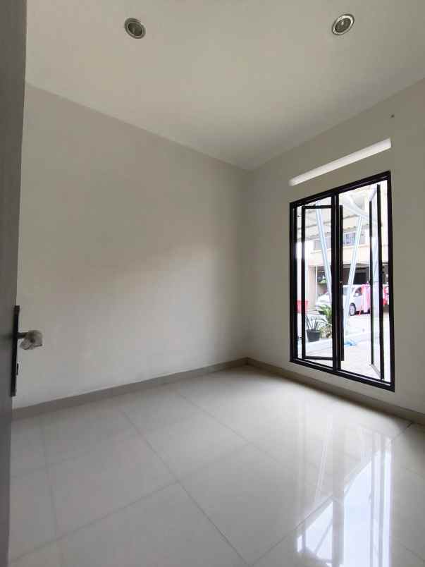 rumah jalan raya muchtar no 1