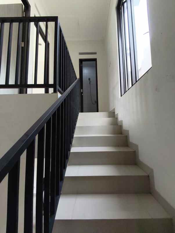 rumah jalan raya muchtar no 1