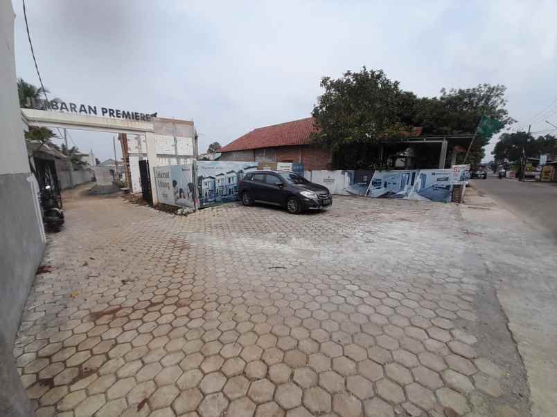 rumah jalan raya muchtar no 1