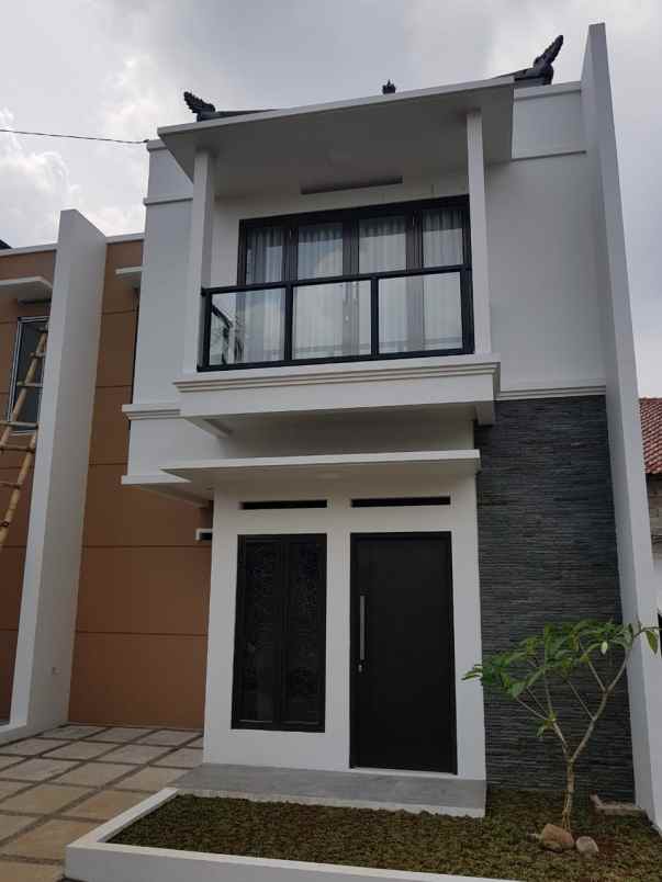 rumah jalan raya muchtar no 1