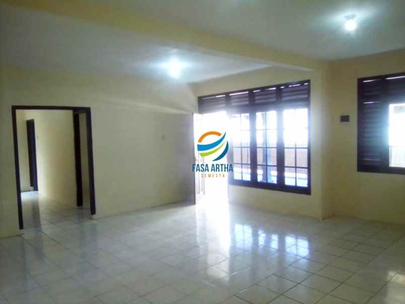 rumah jl jaticempaka