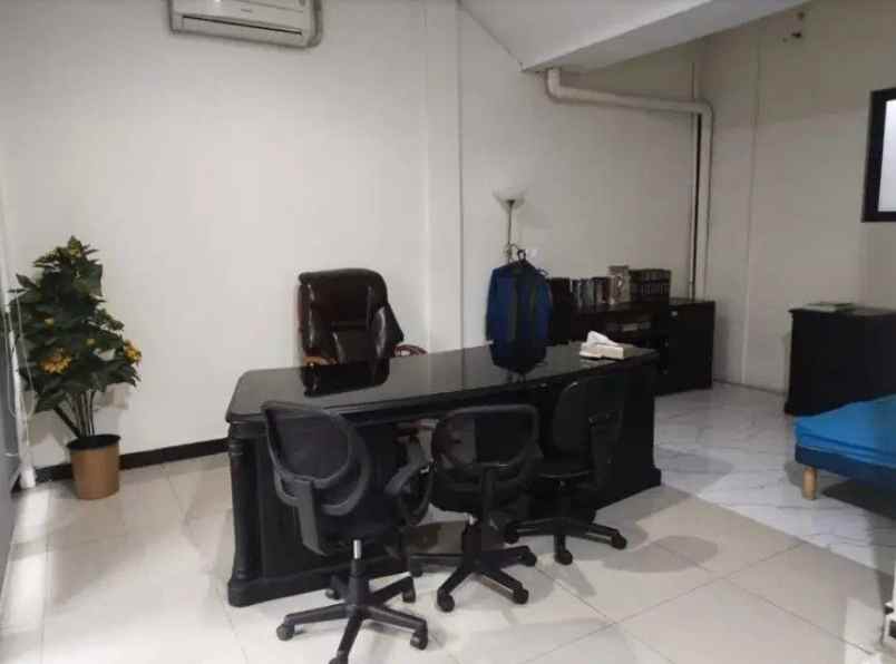 rumah kantor strategis di jalan kedondong jagakarsa