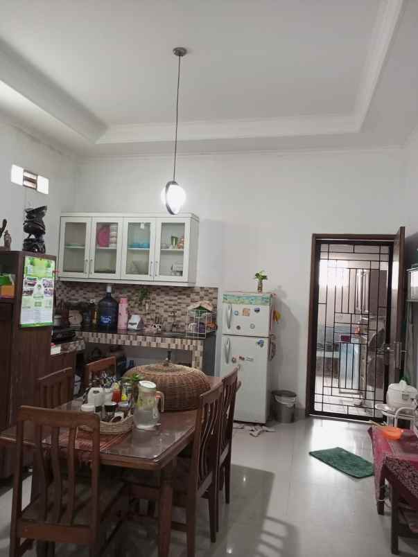 rumah keluarga di jaksel kebayoran lama