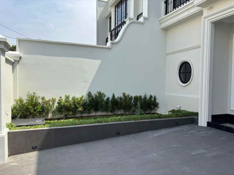 rumah klasik mewah di cempaka putih jakarta pusat