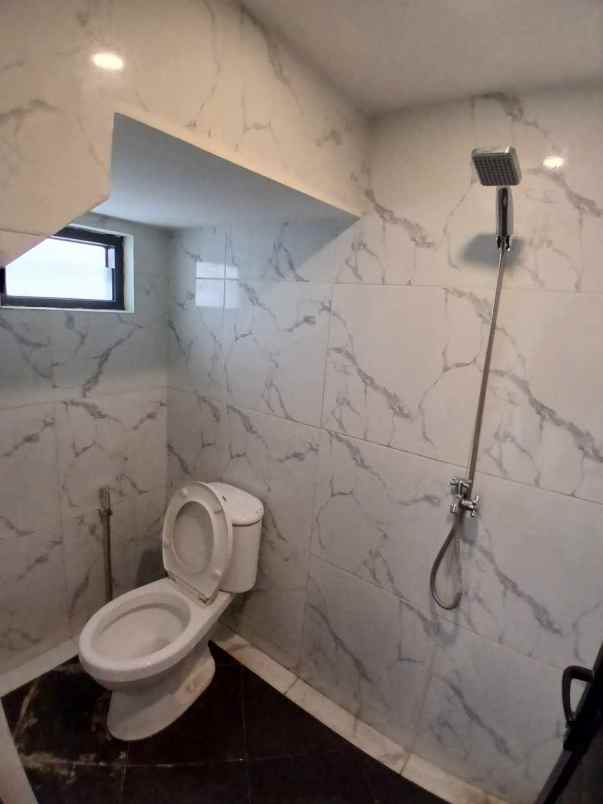 rumah lasik 2 lantai hook di jatimulya depok