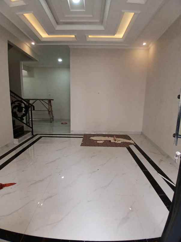 rumah lasik 2 lantai hook di jatimulya depok