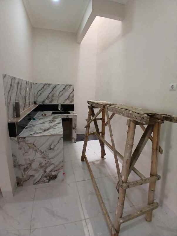 rumah lasik 2 lantai hook di jatimulya depok