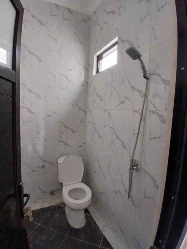 rumah lasik 2 lantai hook di jatimulya depok