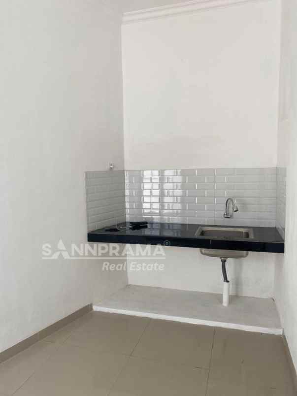 rumah mewah 3 kt strategis limo depok