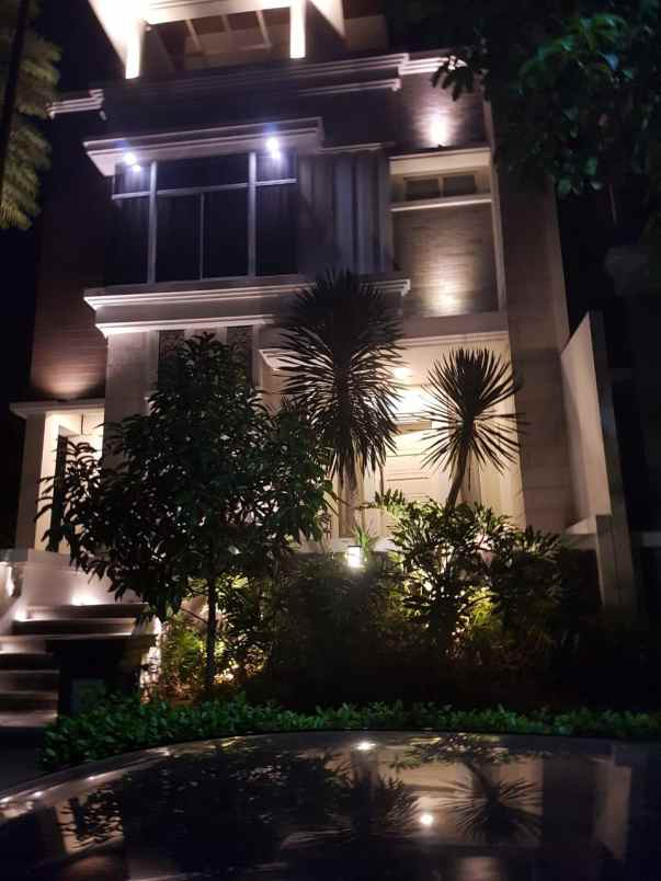 Rumah Mewah 3 Lantai Di Gading Serpong