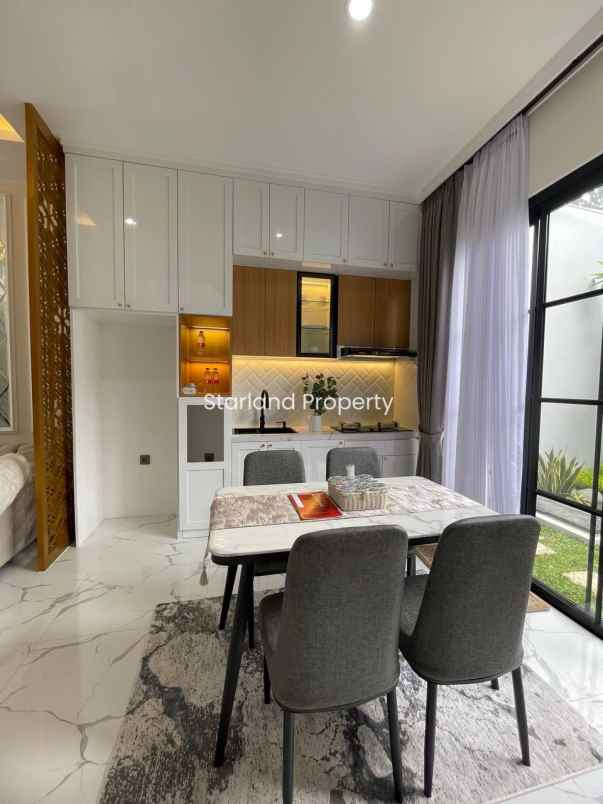 rumah mewah american style di cirendeu ciputat tangsel