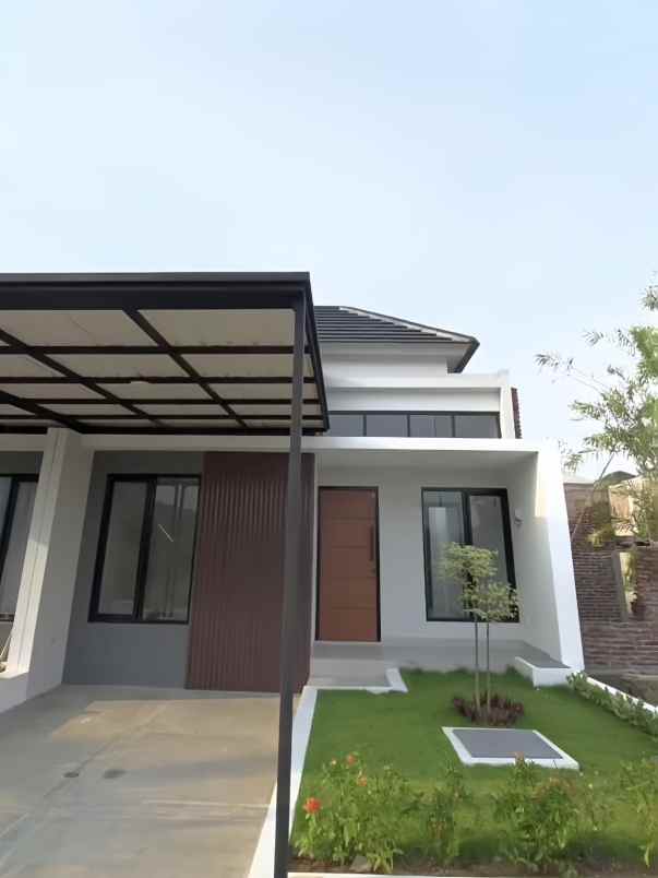 rumah mewah satu lantai di dalam cluster tembalang