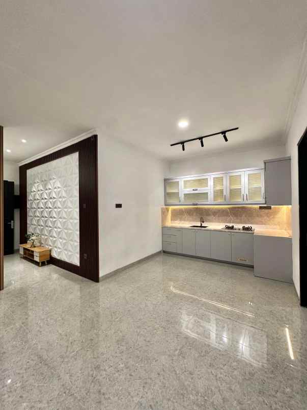 rumah mewah siap huni di deltamas cikarang bekasi