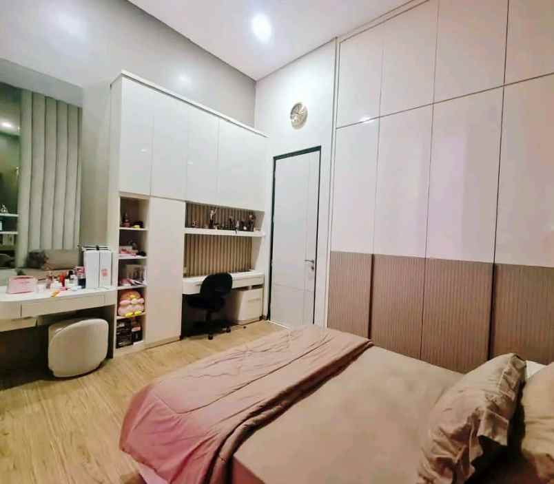 rumah mewah siap huni di tumpang gajahmungkur semarang