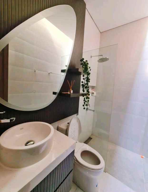 rumah mewah siap huni di tumpang gajahmungkur semarang