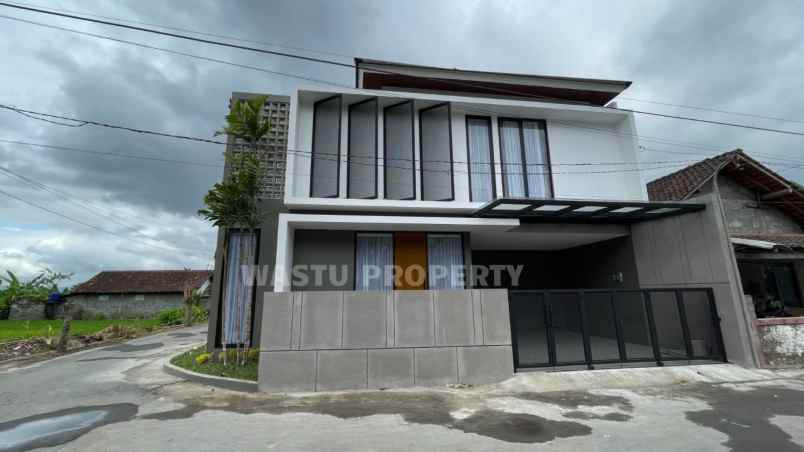 rumah mewah terbaru full furnished di kalasan sleman