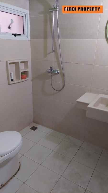 rumah minimalis 2 lantai siap huni cibubur country