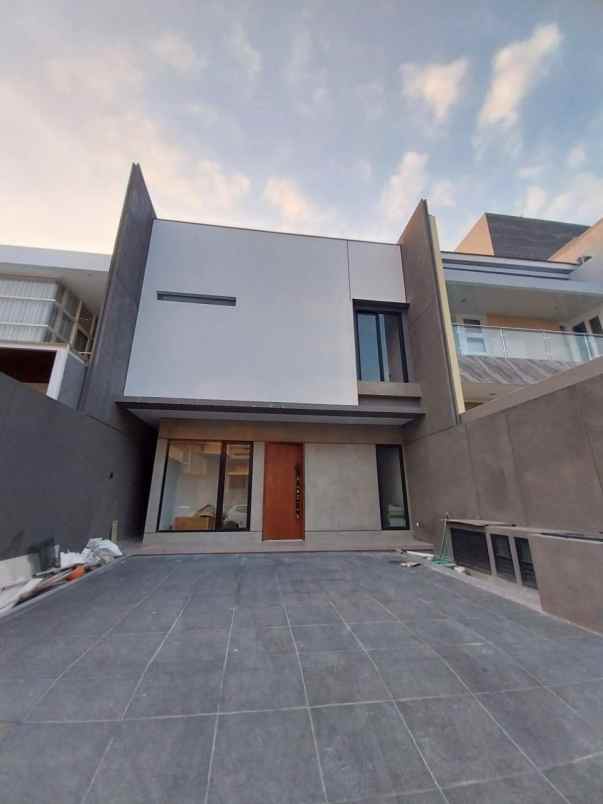 rumah minimalis baru gress pakuwon city imperial beach