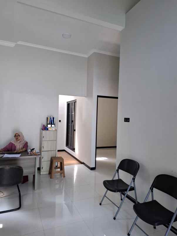 rumah minimalis konsep classic lokasi kota malang