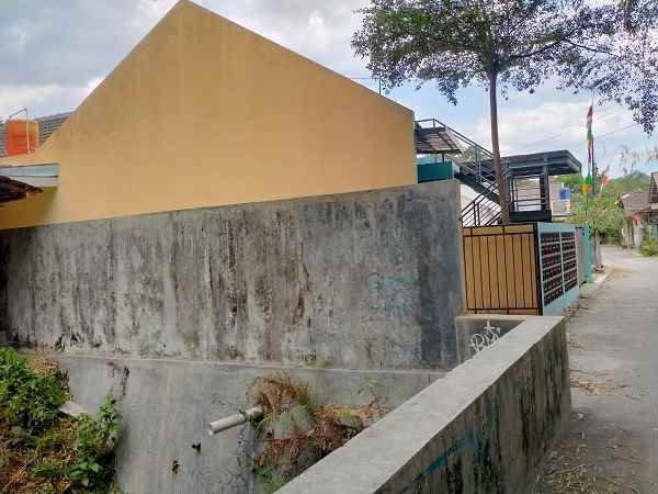 rumah murah bonus gazebo di purwomartani