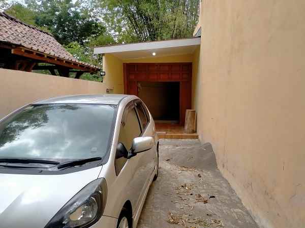 rumah murah bonus gazebo di purwomartani