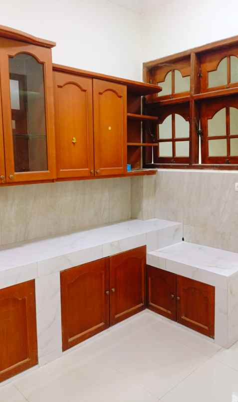 rumah ngesrep banyumanik semarang