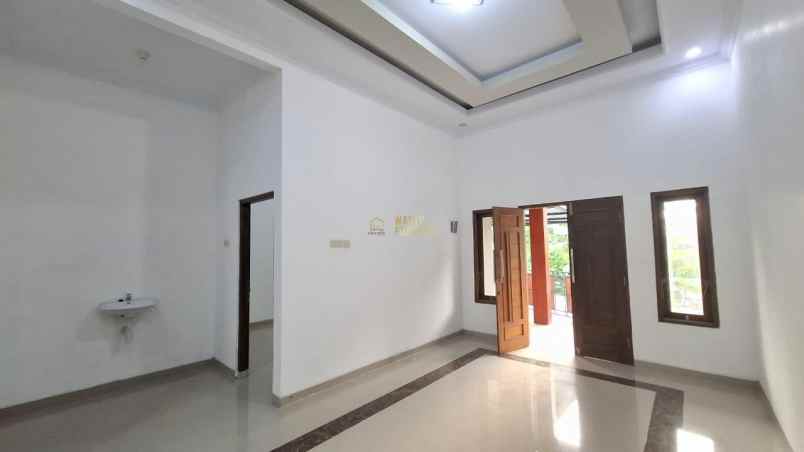 rumah nyaman tipe besar di kawasan premium maguwoharjo