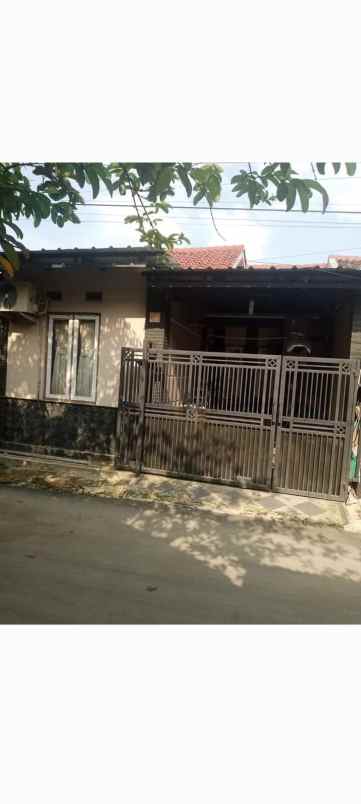 rumah perum full renov siap huni