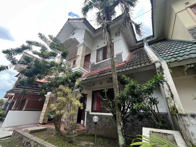 rumah perumahan cluster mewah di condongcatur jogja