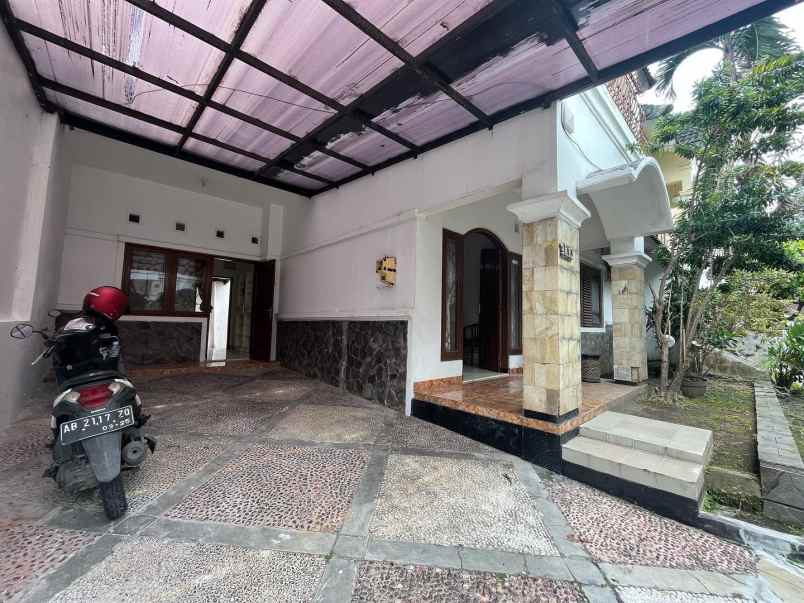 rumah perumahan cluster mewah di condongcatur jogja