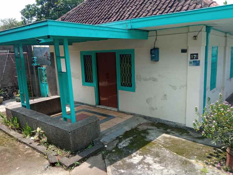 rumah pinggir jalan raya dijual cepat