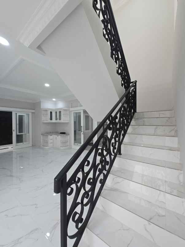 rumah proses renovasi lokasi strategis di tebet jaksel